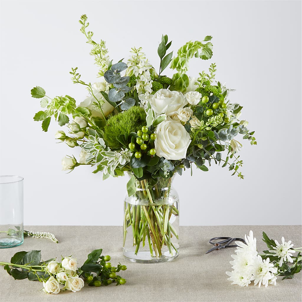 Irish Garden - A Florist Original – Eaton Floral Inc, Eaton OH