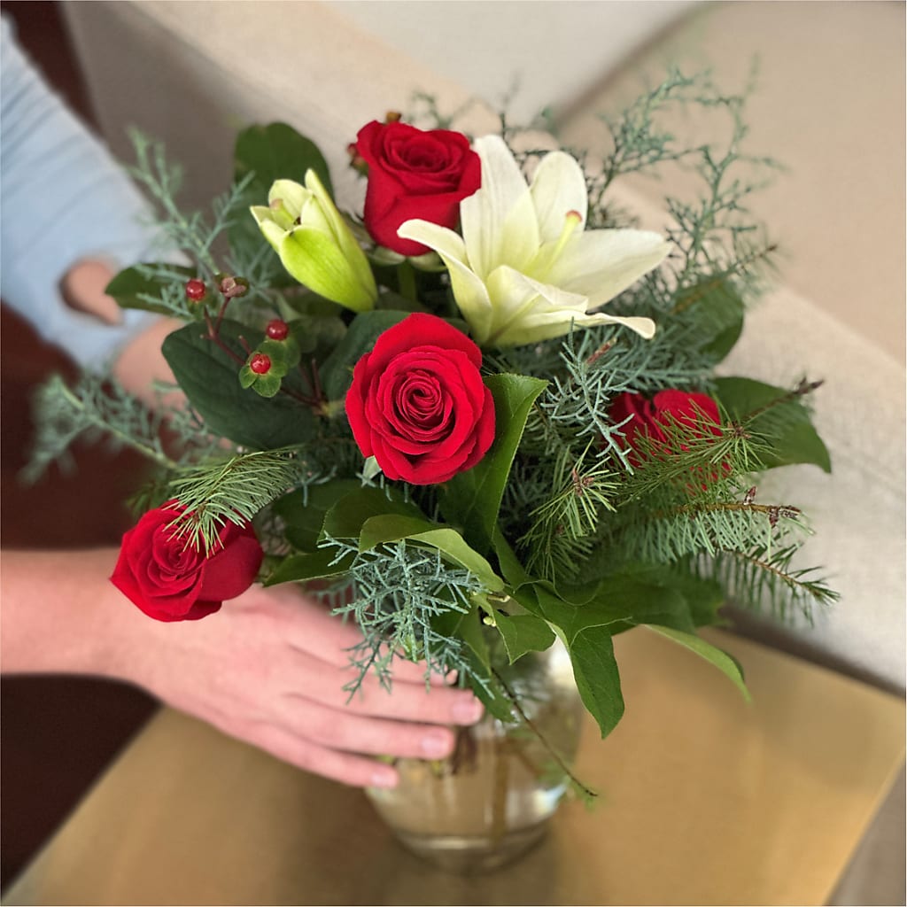 Glittering Lights Bouquet – Eaton Floral Inc, Eaton OH