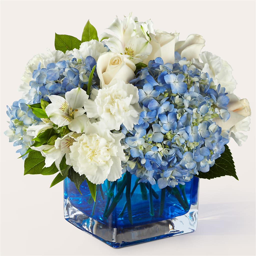 Soothing Waters Bouquet – Eaton Floral Inc, Eaton OH
