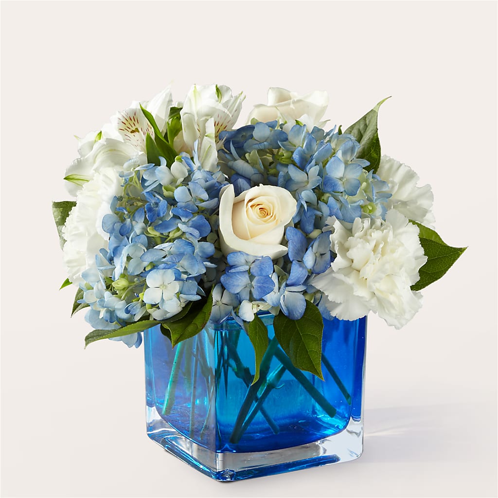 Soothing Waters Bouquet – Eaton Floral Inc, Eaton OH