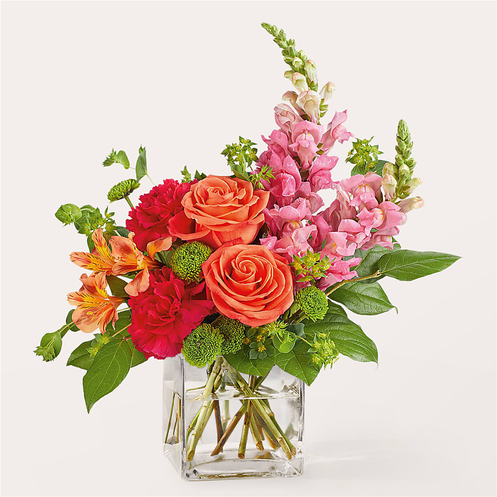 Cosmopolitan Bouquet – Eaton Floral Inc, Eaton OH
