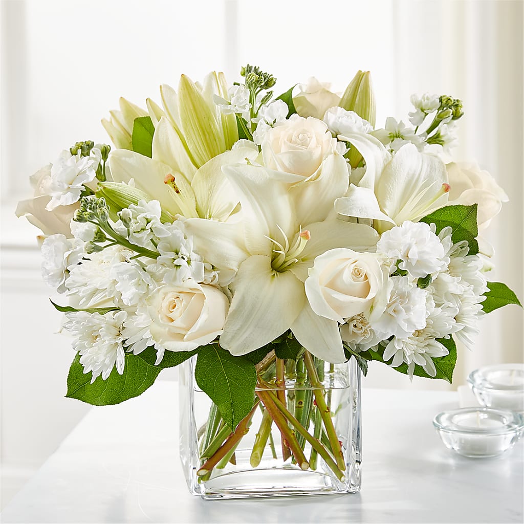 Gentle Breeze Bouquet – Eaton Floral Inc, Eaton OH