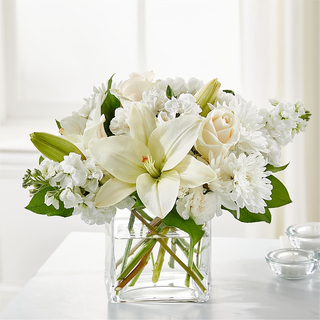 Gentle Breeze Bouquet – Eaton Floral Inc, Eaton OH