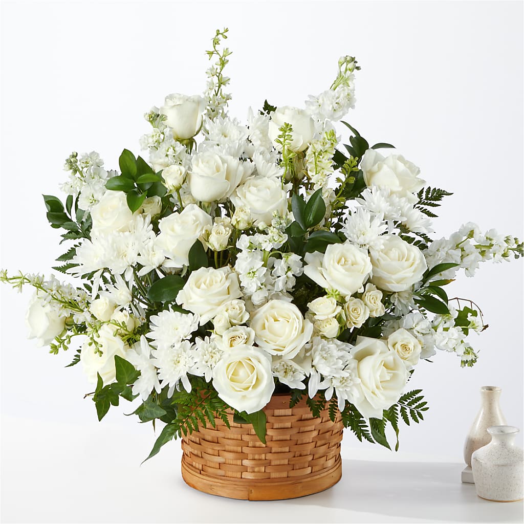 Heartfelt Condolences Arrangement – Eaton Floral Inc, Eaton OH