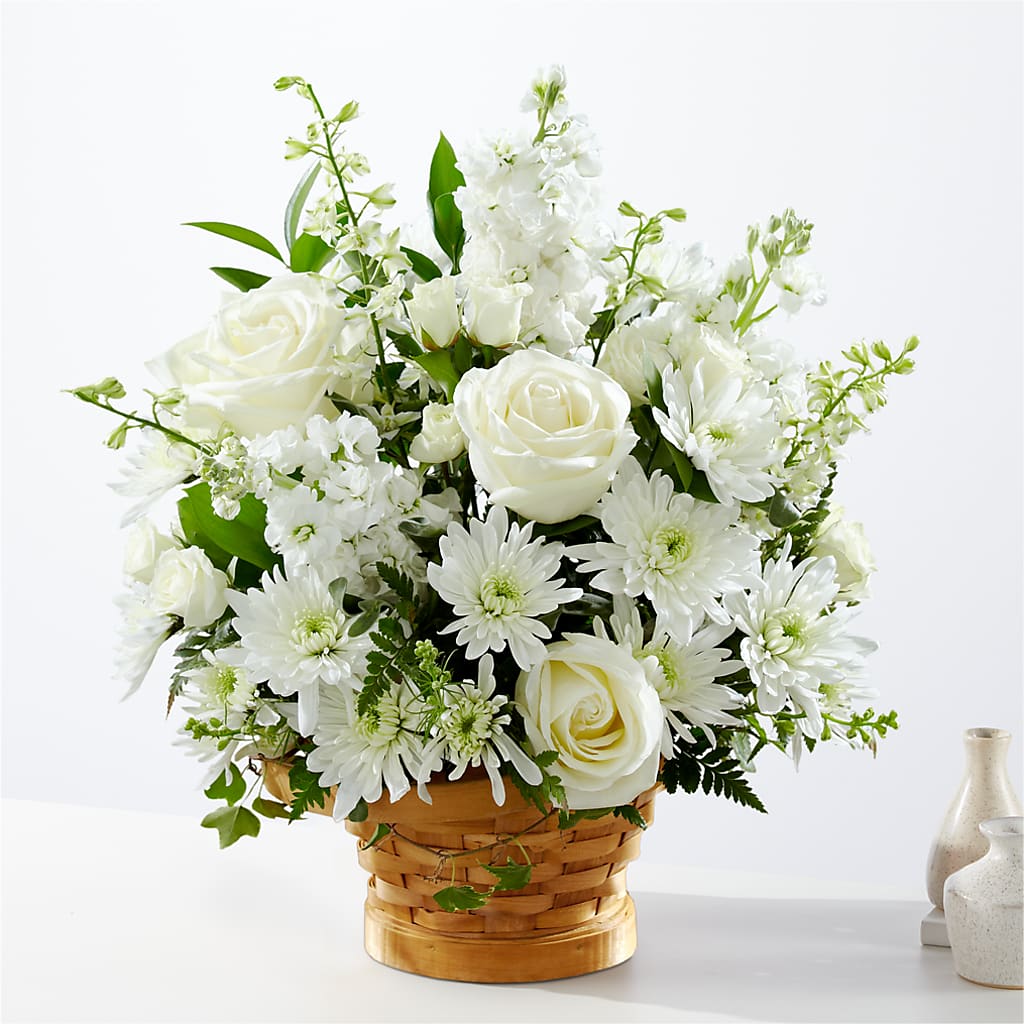 Heartfelt Condolences Arrangement – Eaton Floral Inc, Eaton OH