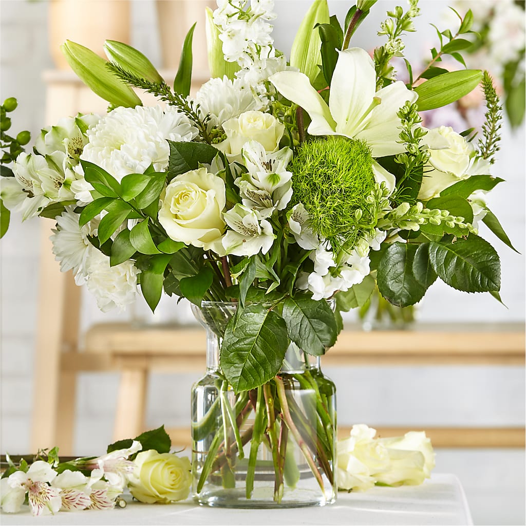 Classic Ivory – A Florist Original – Eaton Floral Inc, Eaton OH