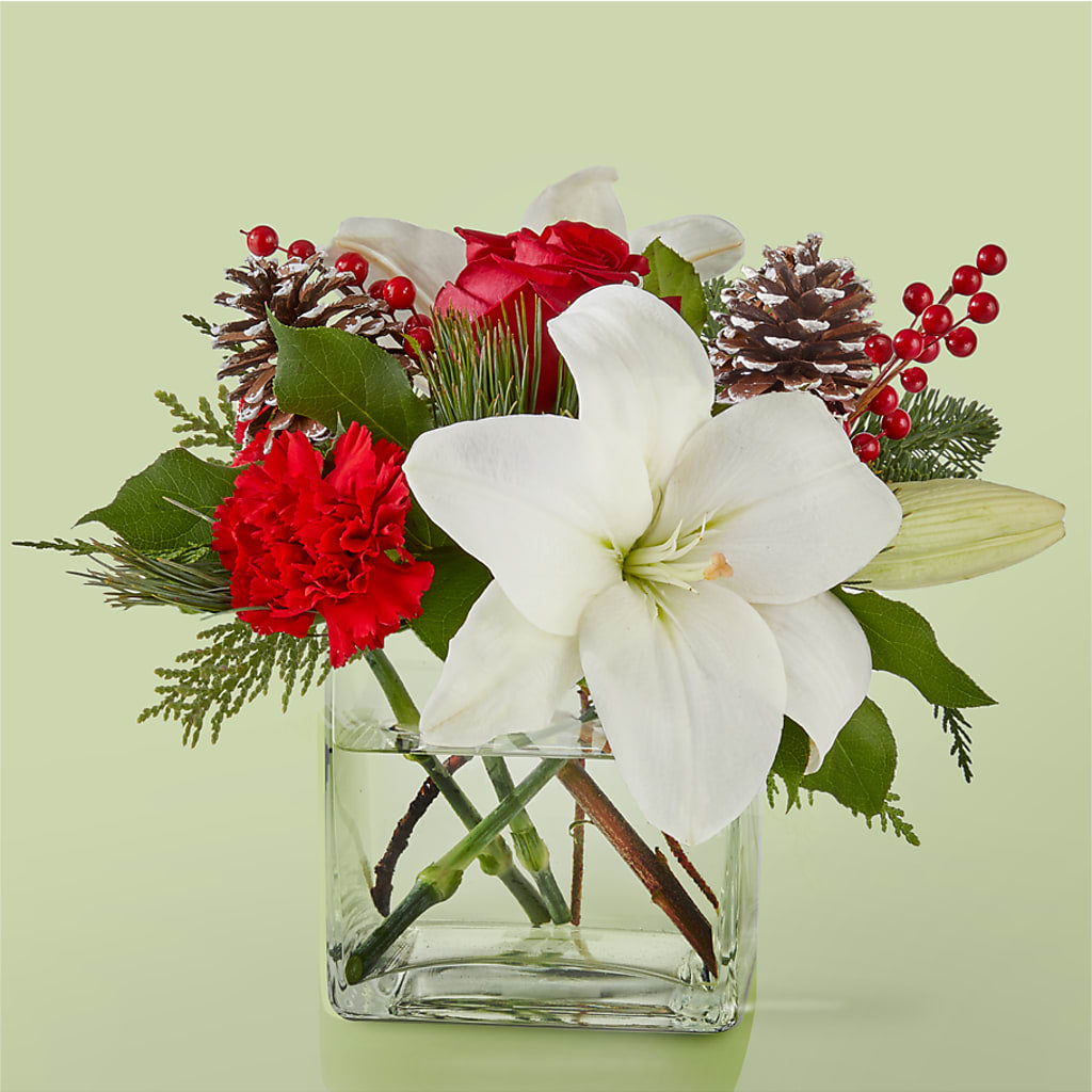 Glistening Icicles Bouquet – Eaton Floral Inc, Eaton OH