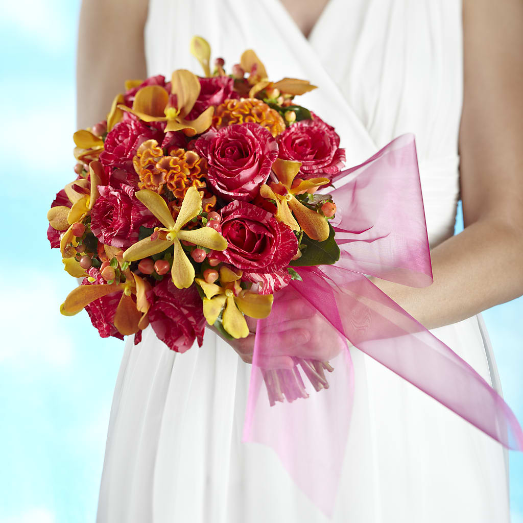 Brilliant Shades of Love Bouquet – Eaton Floral Inc, Eaton OH