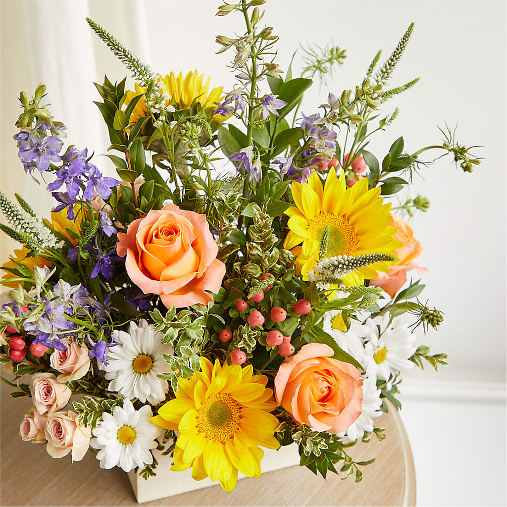 The Good Life Bouquet –  Eaton Floral Inc, Eaton OH