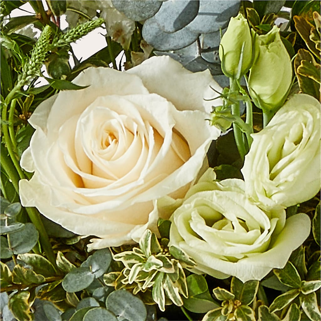 Cashmere Bouquet –  Eaton Floral Inc, Eaton OH