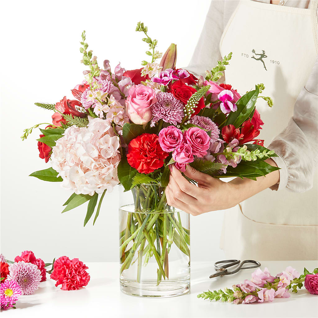 Swooning Over You - A Luxury Florist Original –  Eaton Floral Inc, Eaton OH