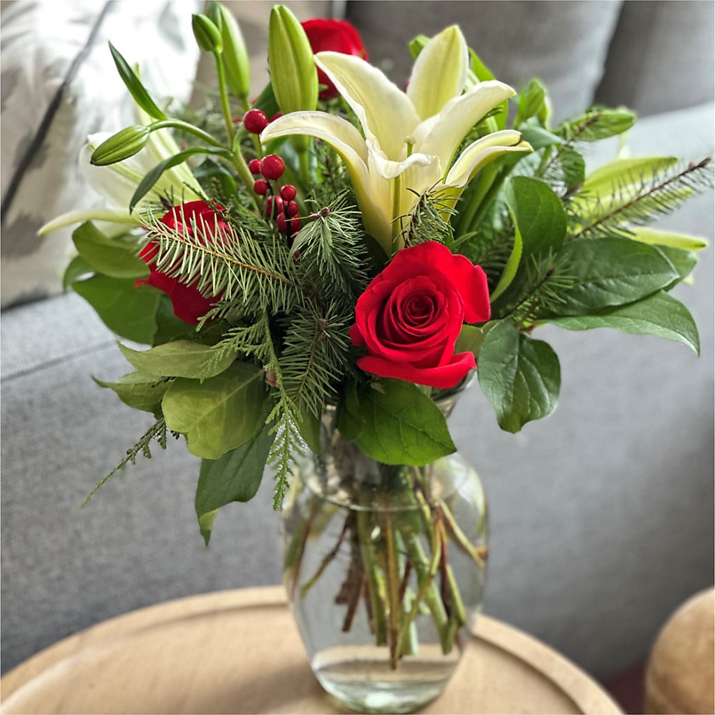 Sparkling Snowflakes Bouquet –  Eaton Floral Inc, Eaton OH