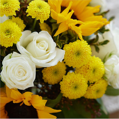 Luminous Morning Bouquet –  Eaton Floral Inc, Eaton OH