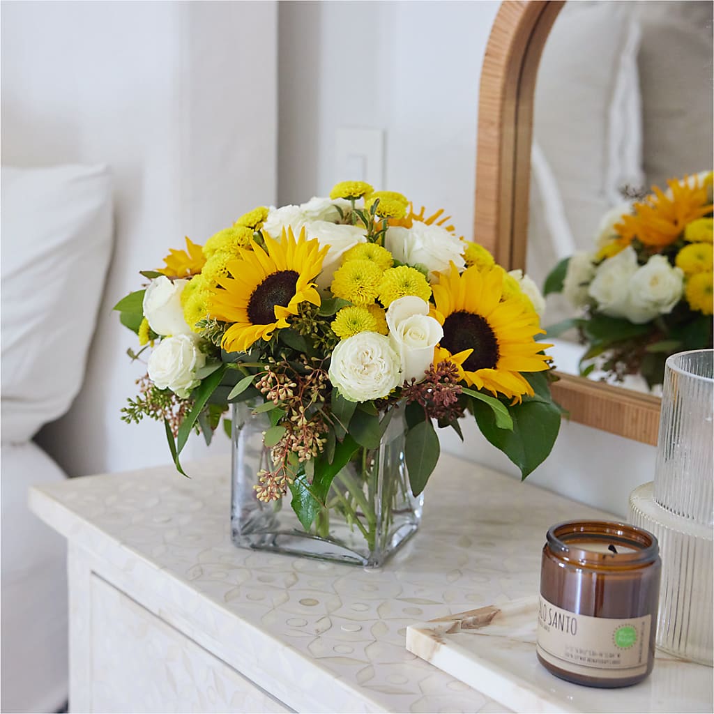Luminous Morning Bouquet –  Eaton Floral Inc, Eaton OH