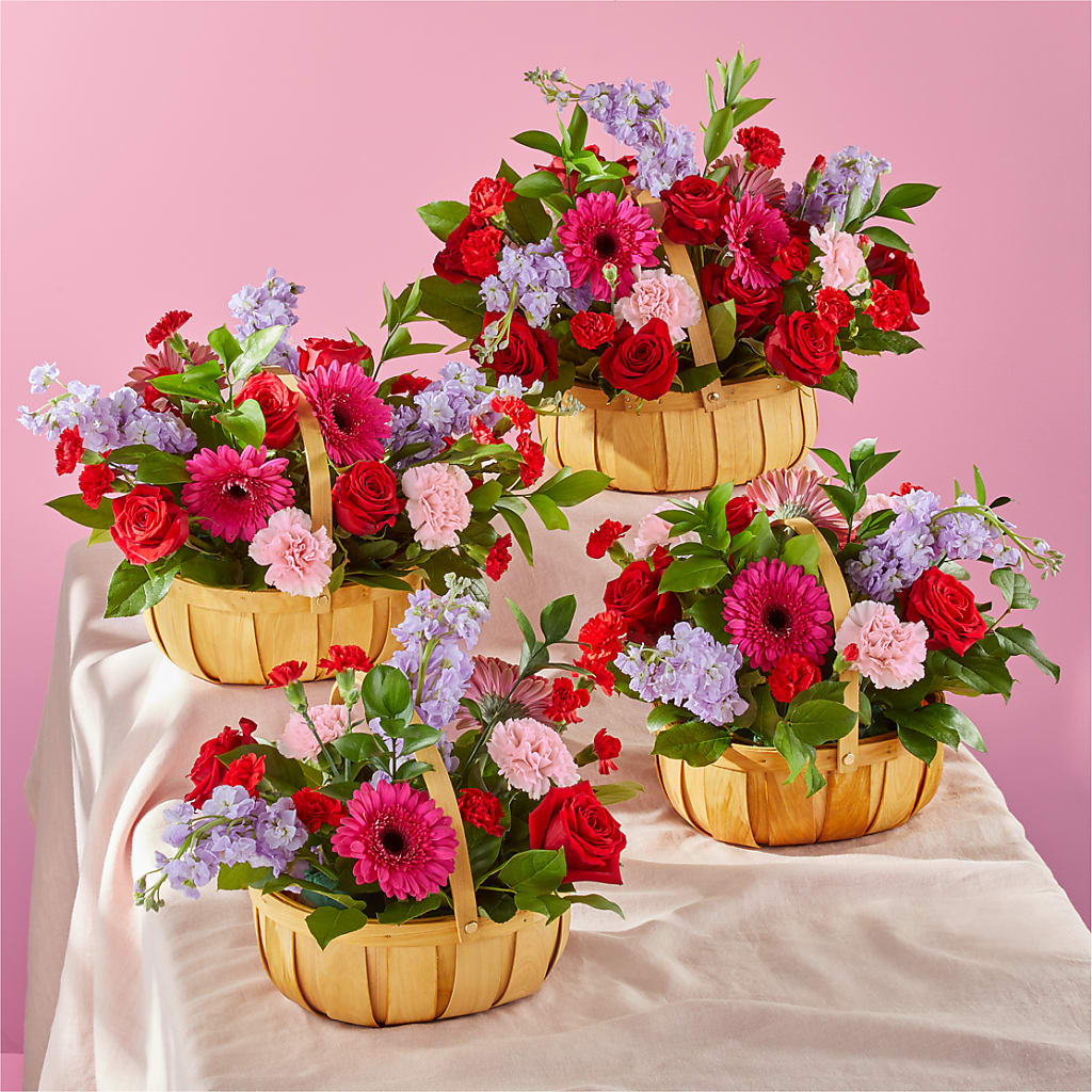 Pink Picnic Basket –  Eaton Floral Inc, Eaton OH