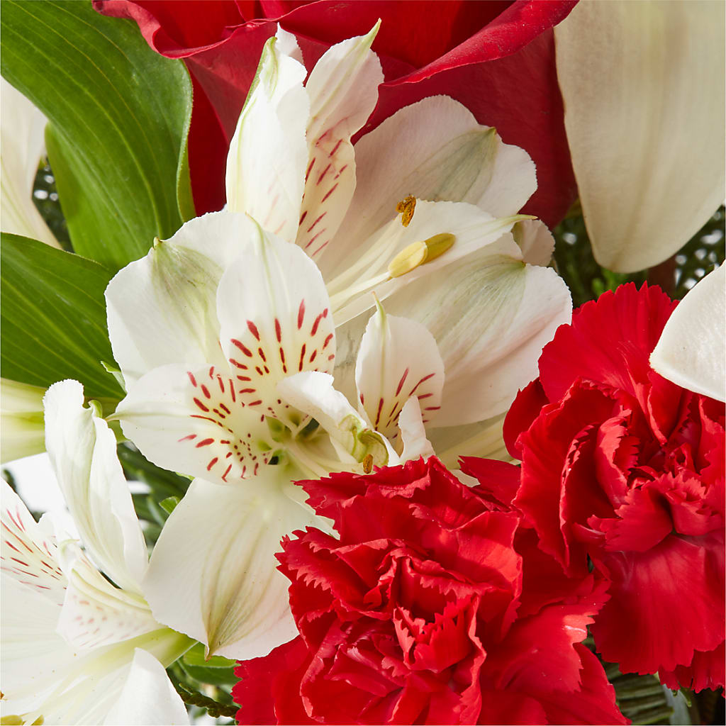 Holiday Season Bouquet –  Eaton Floral Inc, Eaton OH