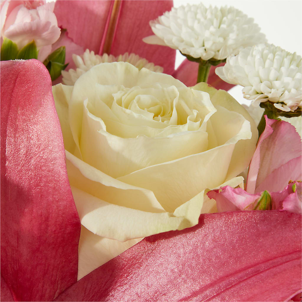 Piece of Cake Bouquet –  Eaton Floral Inc, Eaton OH