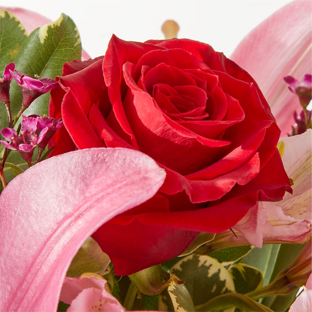 Lucky in Love Bouquet –  Eaton Floral Inc, Eaton OH