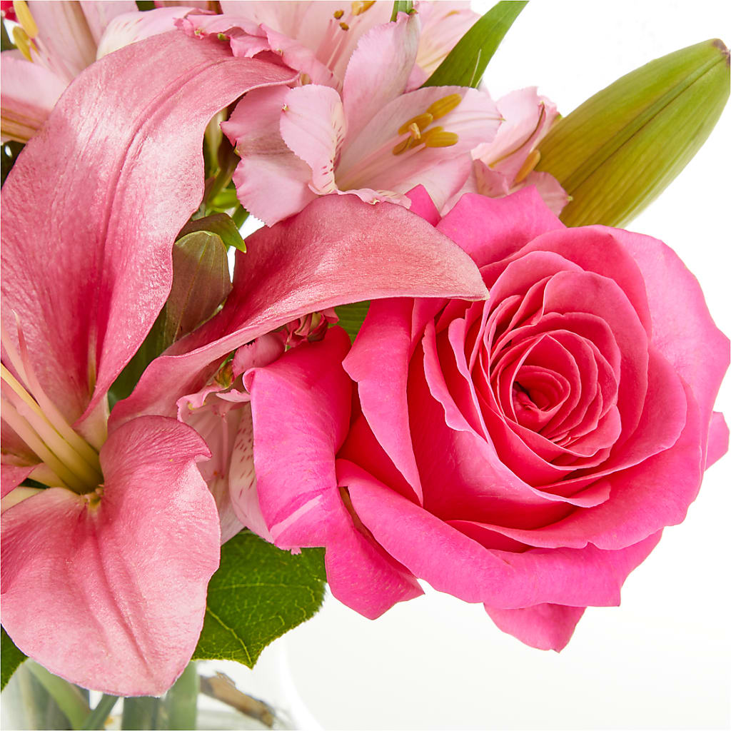Lots of Love Bouquet –  Eaton Floral Inc, Eaton OH
