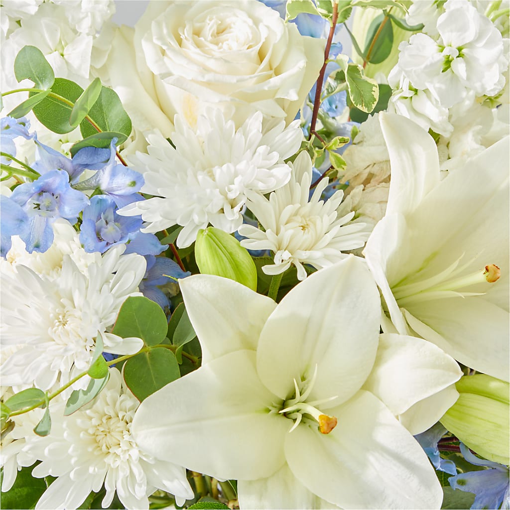Peace of Mind Bouquet –  Eaton Floral Inc, Eaton OH