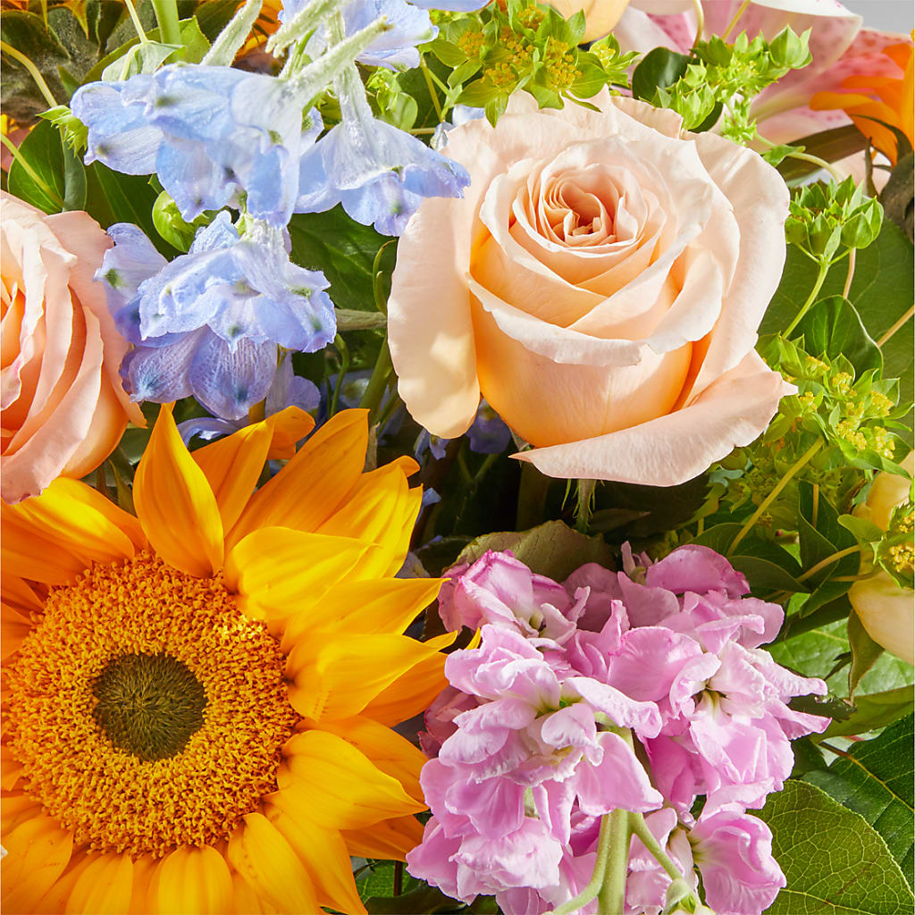 Dreamy Meadows Bouquet –  Eaton Floral Inc, Eaton OH