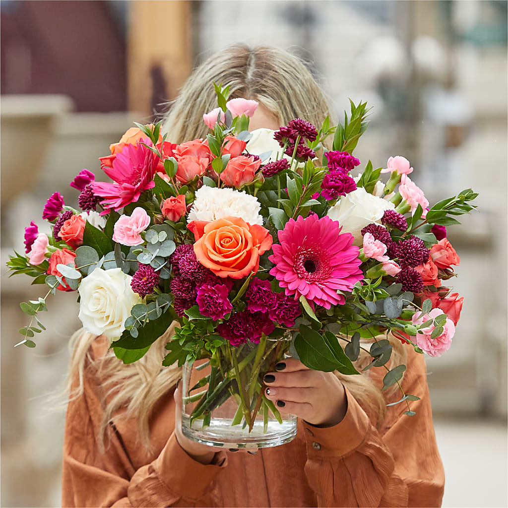 Smell the Roses Bouquet –  Eaton Floral Inc, Eaton OH
