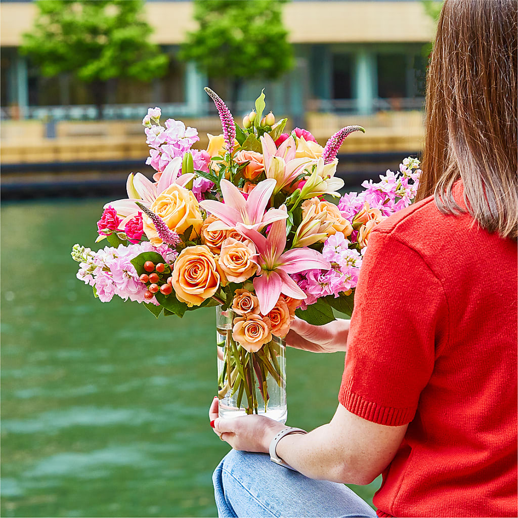 Bisous Bouquet –  Eaton Floral Inc, Eaton OH